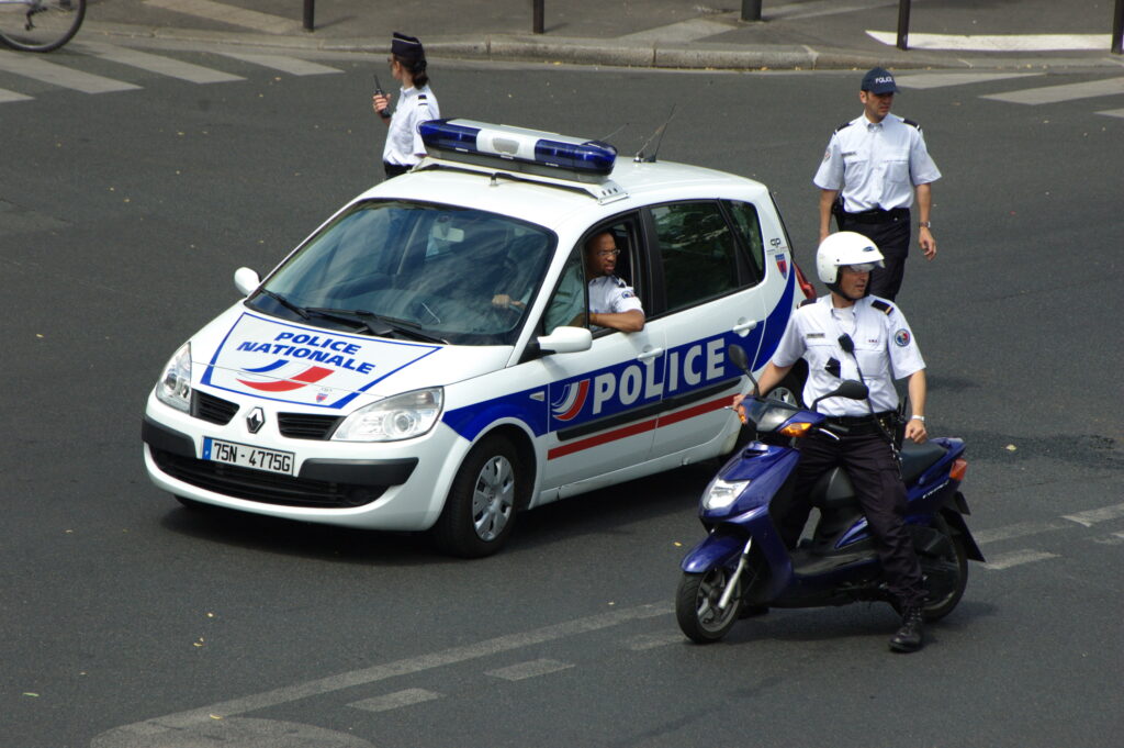 5 personnes en prison à Paris après le braquage des joueurs de poker roumains